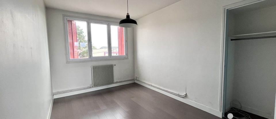 Apartment 5 rooms of 87 m² in Tarbes (65000)