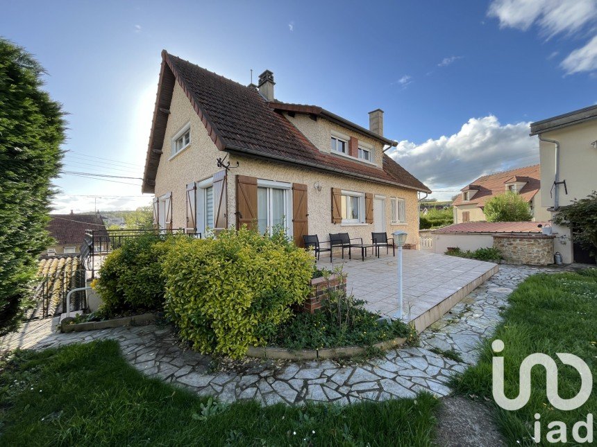 House 4 rooms of 105 m² in Château-Thierry (02400)