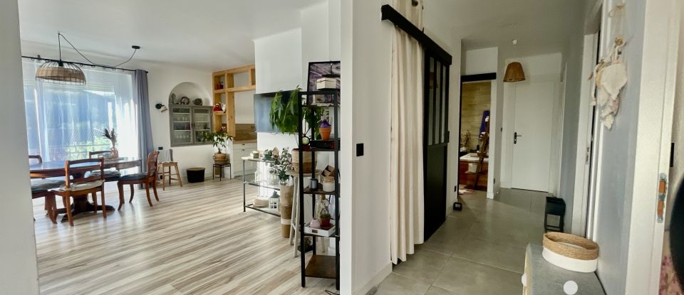Maison traditionnelle 9 pièces de 160 m² à Vernioz (38150)