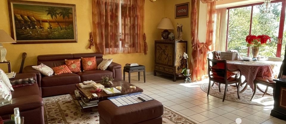 Traditional house 5 rooms of 160 m² in Carpentras (84200)