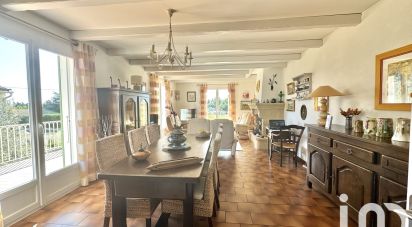 House 6 rooms of 180 m² in Saint-Gilles (30800)
