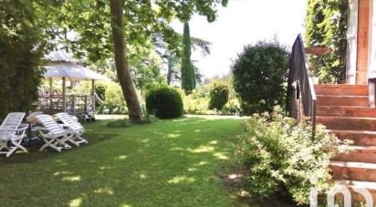House 7 rooms of 247 m² in Saint-Soulan (32220)