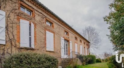 House 7 rooms of 247 m² in Saint-Soulan (32220)