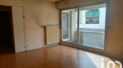 Apartment 2 rooms of 52 m² in Pau (64000)