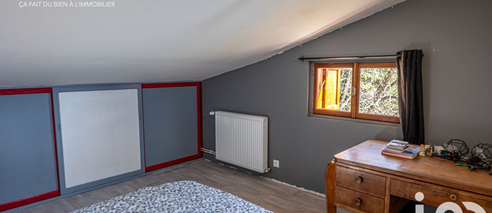 Maison 4 pièces de 140 m² à Saint-Apollinaire (05160)