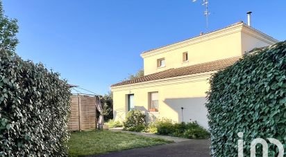 House 4 rooms of 89 m² in Ludon-Médoc (33290)