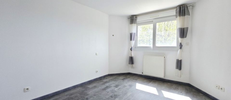 Apartment 4 rooms of 101 m² in Saint-Prim (38370)
