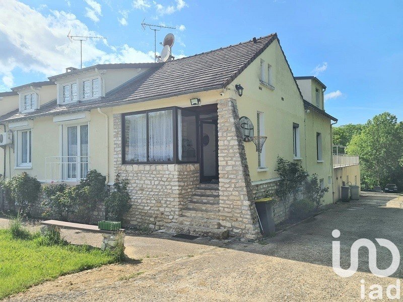House 7 rooms of 130 m² in Septeuil (78790)