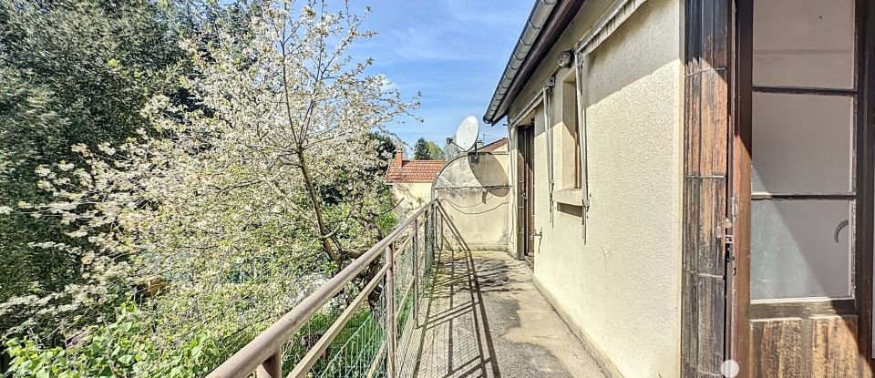 House 6 rooms of 100 m² in L'Haÿ-les-Roses (94240)