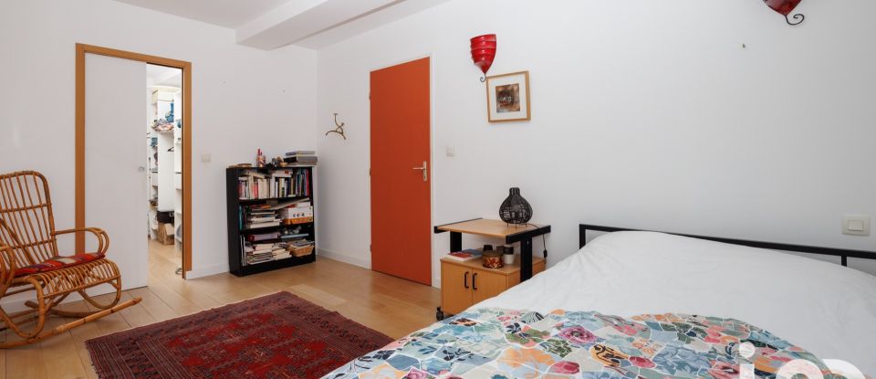 Triplex 4 rooms of 120 m² in Saint-Genis-les-Ollières (69290)