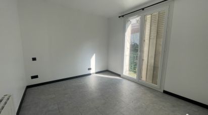 House 6 rooms of 113 m² in Le Thillay (95500)