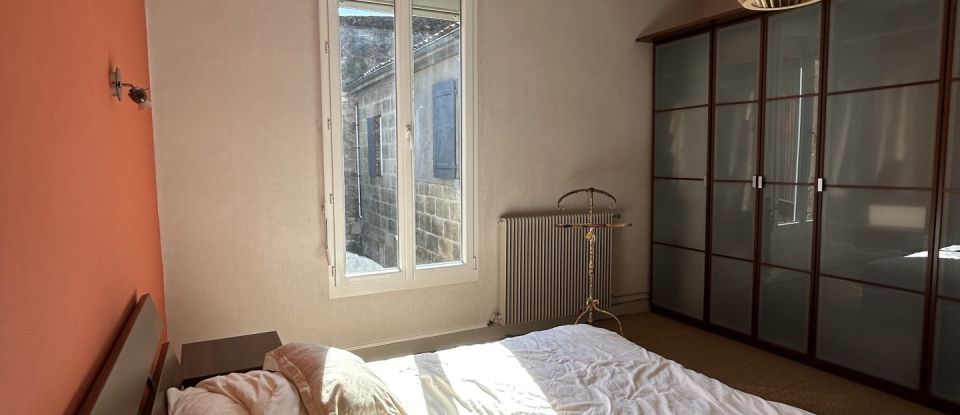 Town house 4 rooms of 128 m² in Bordeaux (33000)
