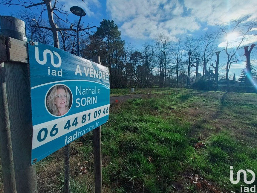 Land of 920 m² in Cussac-Fort-Médoc (33460)