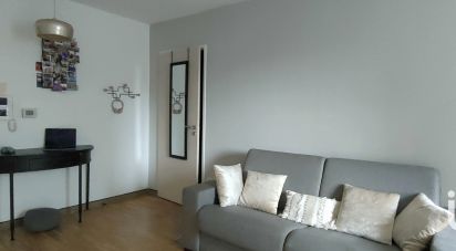 Apartment 1 room of 32 m² in Montreuil (93100)