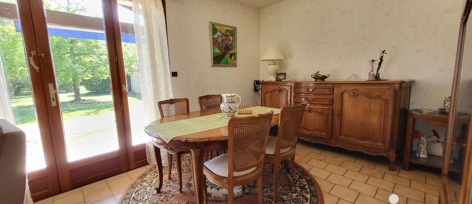 Traditional house 4 rooms of 92 m² in Queyrac (33340)