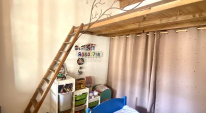 Apartment 4 rooms of 70 m² in Roquebrune-sur-Argens (83520)