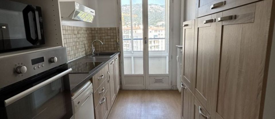 Appartement 2 pièces de 72 m² à Toulon (83000)