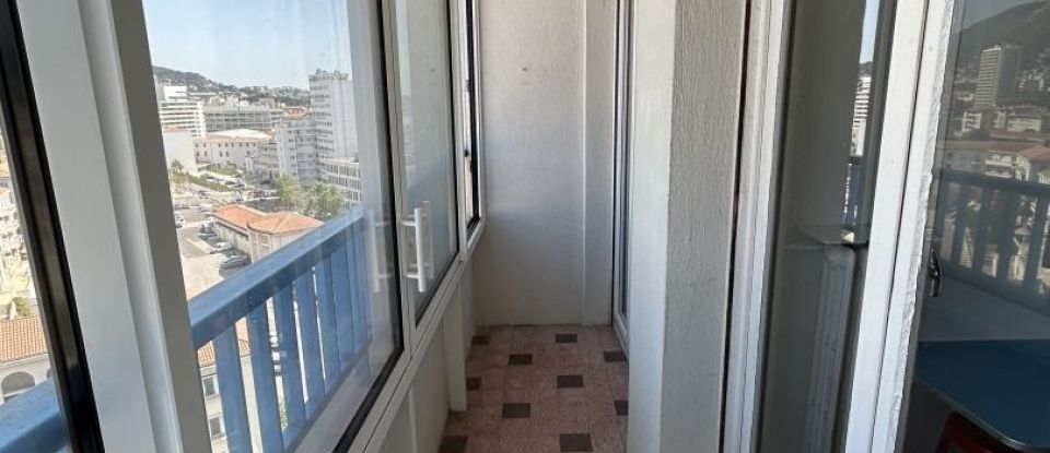 Apartment 2 rooms of 72 m² in Toulon (83000)
