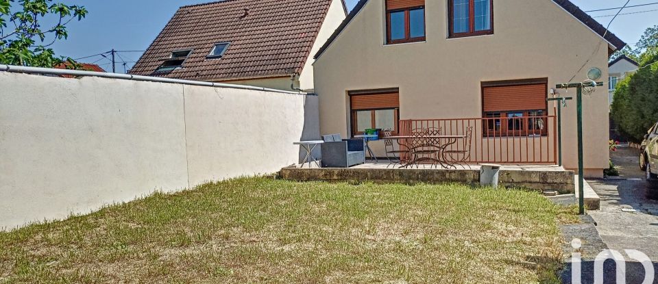 House 8 rooms of 156 m² in Goussainville (95190)