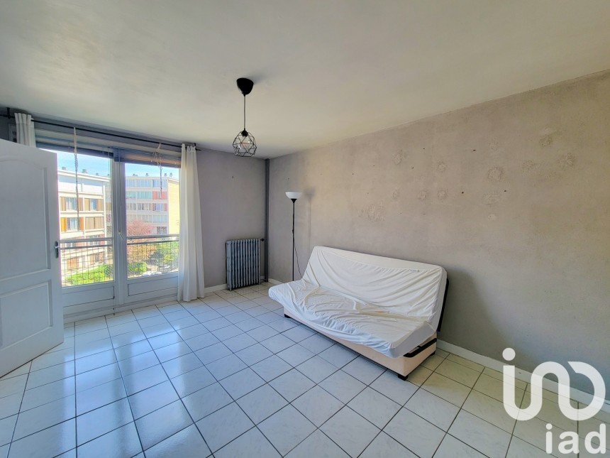 Appartement 3 pièces de 54 m² à Pantin (93500)