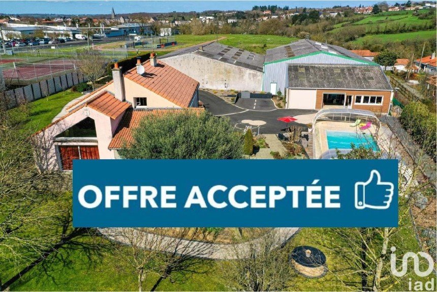 Maison 11 pièces de 170 m² à Montrevault-sur-Èvre (49110)