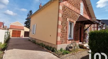Maison traditionnelle 6 pièces de 155 m² à Saint-Fargeau-Ponthierry (77310)