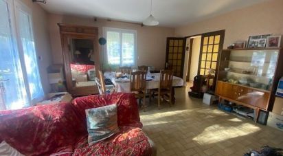 House 6 rooms of 140 m² in Saint-Germain-du-Puch (33750)