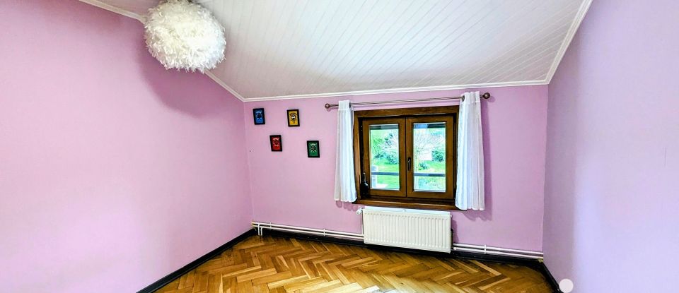 Traditional house 7 rooms of 165 m² in Vieux-Reng (59600)