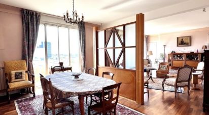 Apartment 4 rooms of 150 m² in Bordeaux (33000)