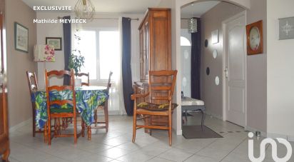 House 4 rooms of 99 m² in Vouillé (79230)
