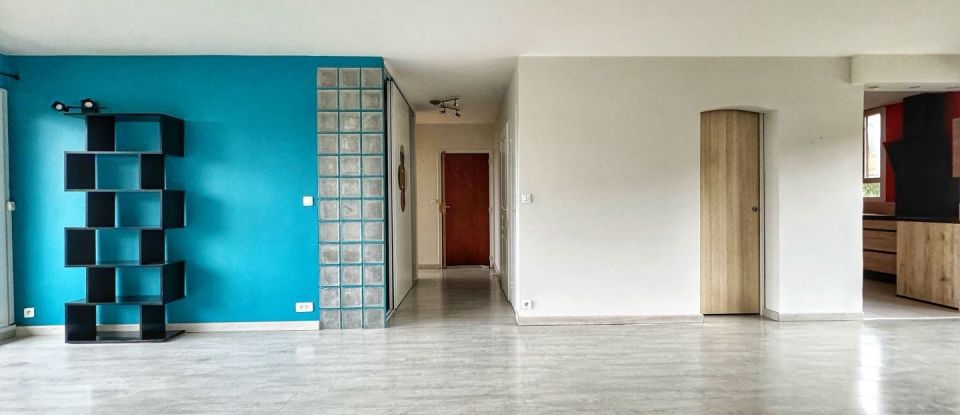 Appartement 4 pièces de 97 m² à - (74960)