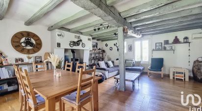 House 7 rooms of 179 m² in Moulins (03000)