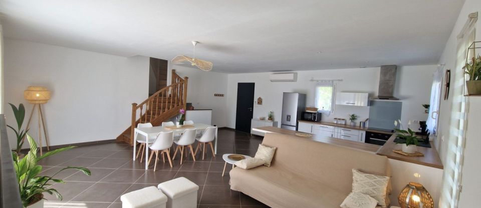 Maison 5 pièces de 136 m² à Sauveterre (30150)