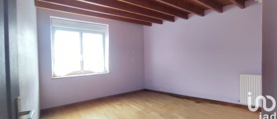 House 8 rooms of 247 m² in - (14380)