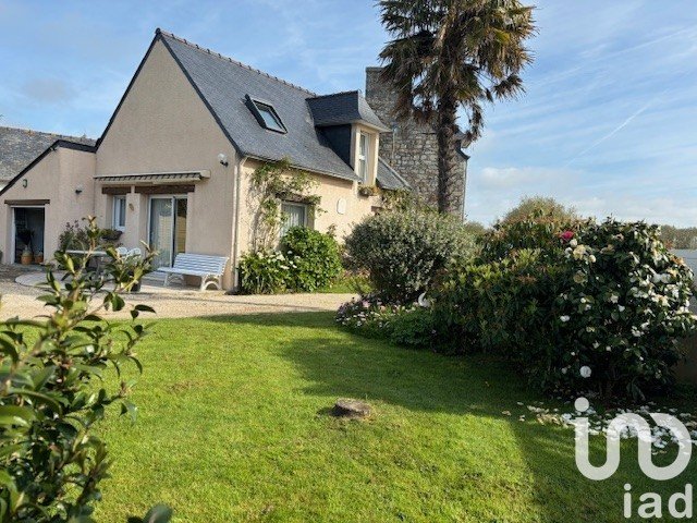 House 5 rooms of 112 m² in Fouesnant (29170)