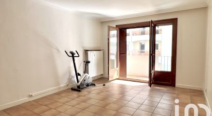Apartment 3 rooms of 81 m² in Pau (64000)