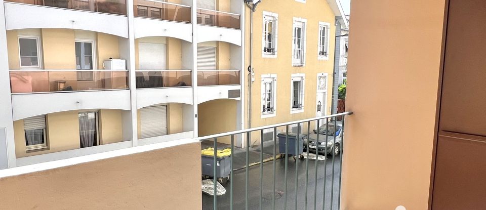 Appartement 3 pièces de 81 m² à Pau (64000)