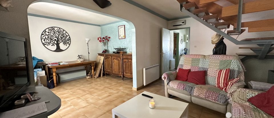 Traditional house 6 rooms of 110 m² in Caissargues (30132)