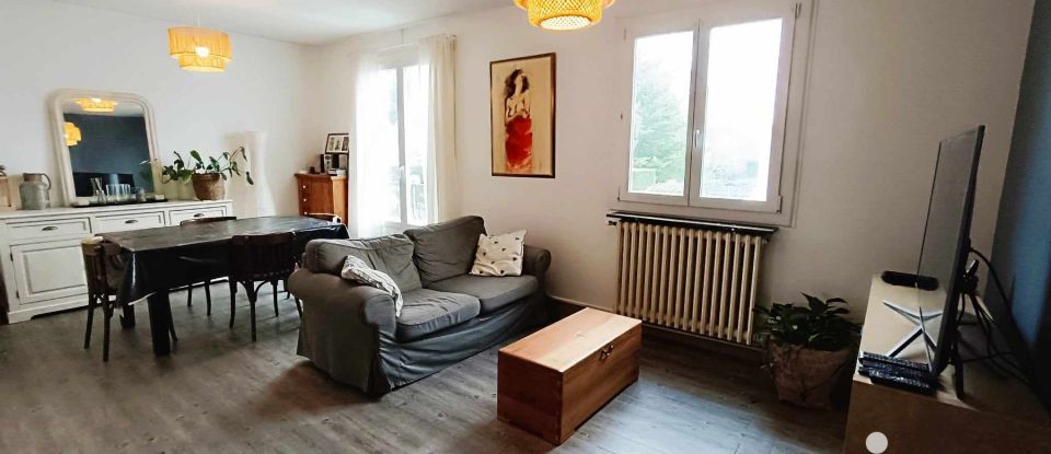 House 5 rooms of 131 m² in Saint-Avertin (37550)