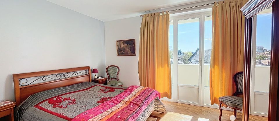 Appartement 6 pièces de 171 m² à Bordeaux (33200)