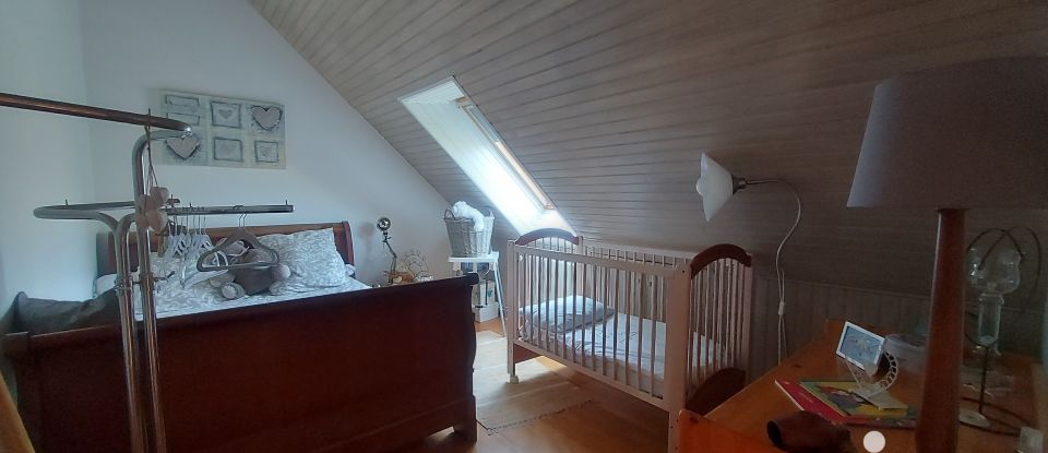 House 7 rooms of 150 m² in Douarnenez (29100)