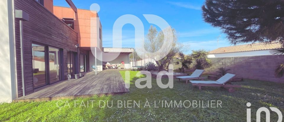 House 6 rooms of 164 m² in Clavette (17220)