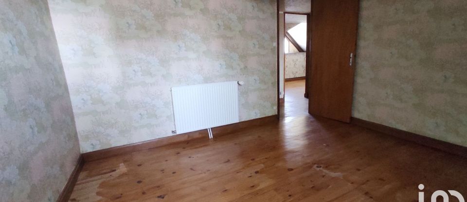 House 5 rooms of 80 m² in Serquigny (27470)