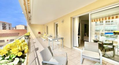 Apartment 3 rooms of 86 m² in Saint-Raphaël (83700)