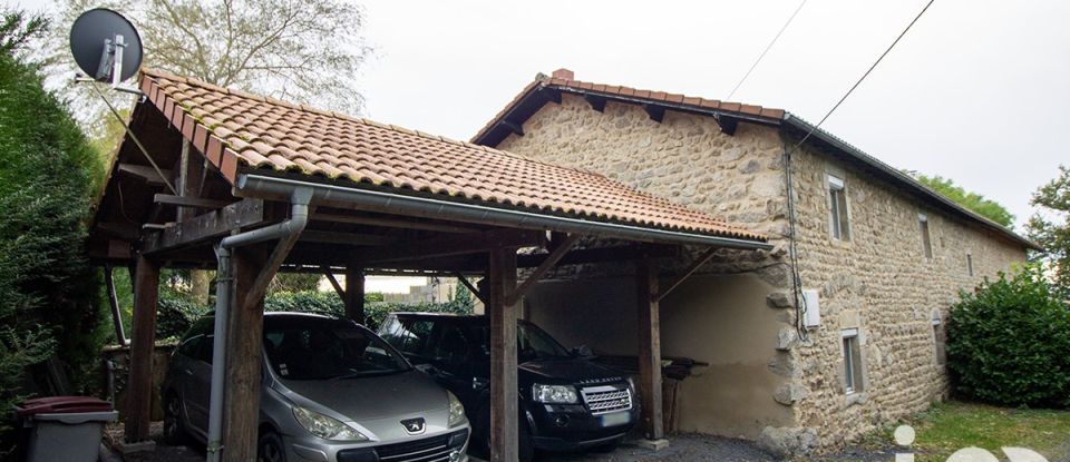 Maison de campagne 7 pièces de 230 m² à Saint-Genès-la-Tourette (63580)