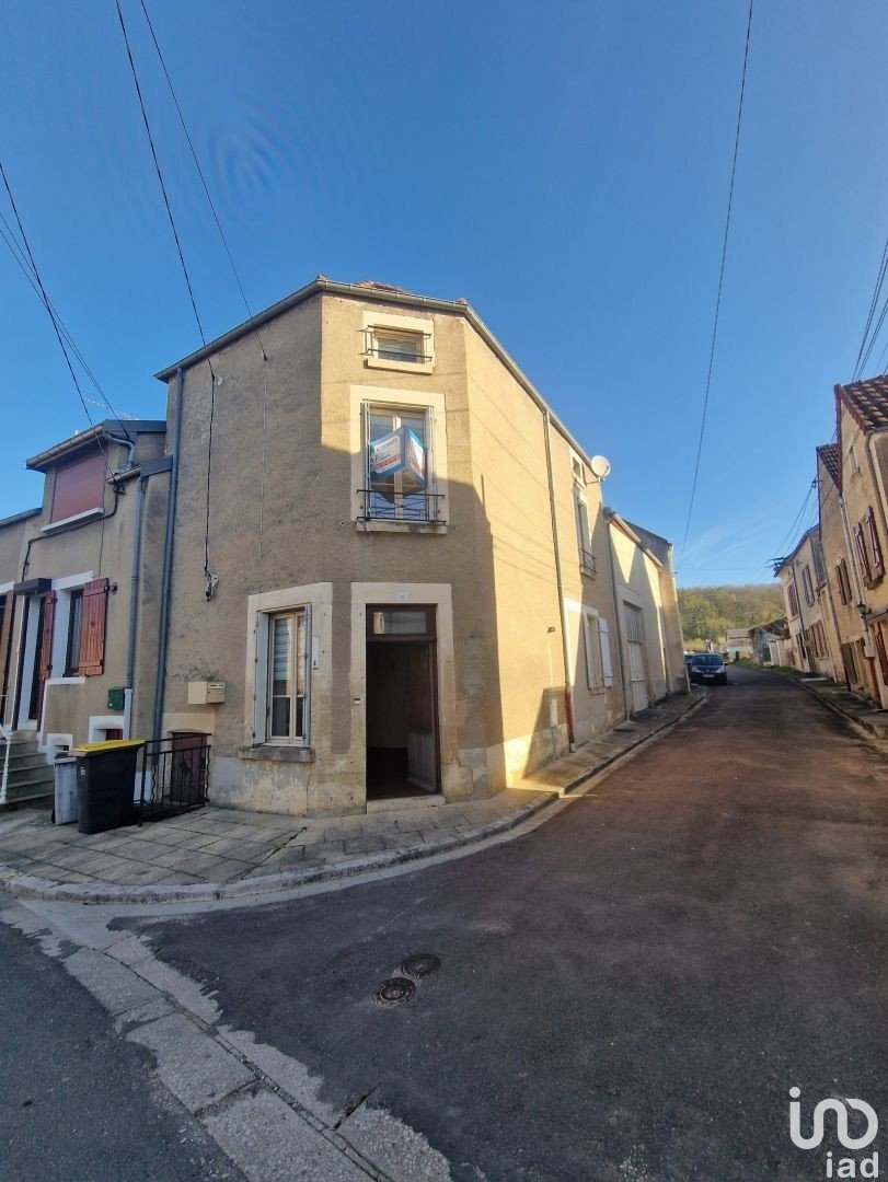 Town house 4 rooms of 70 m² in Ancy-le-Franc (89160)