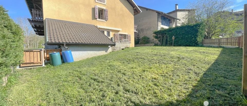 House 7 rooms of 206 m² in Vers (74160)