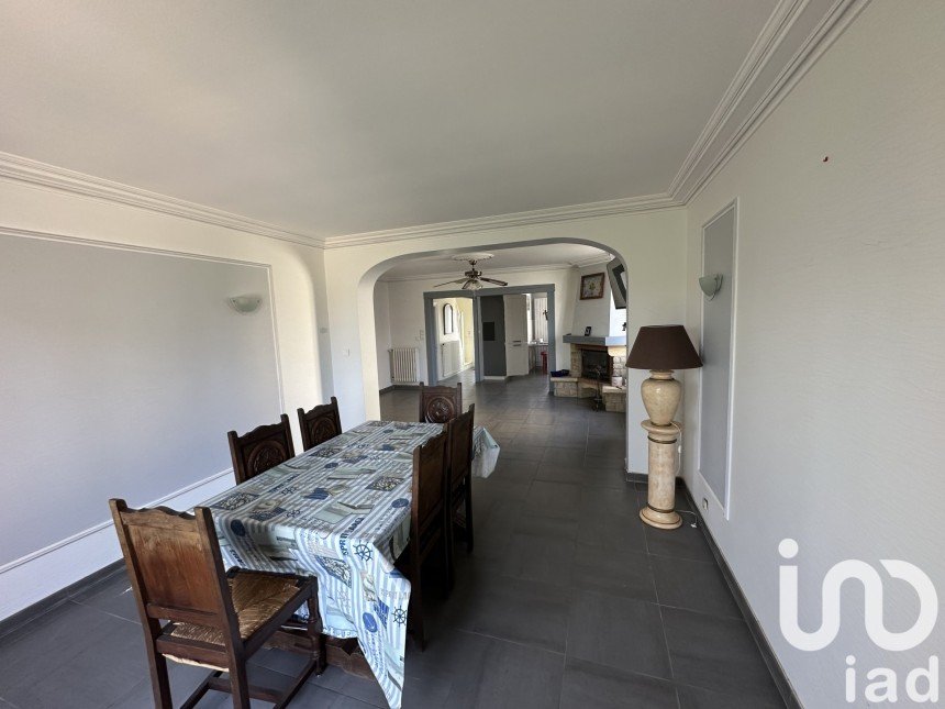 House 6 rooms of 100 m² in Riantec (56670)
