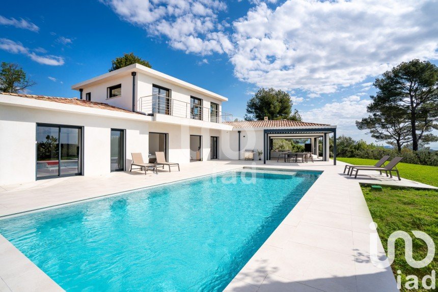 House 5 rooms of 260 m² in Roquefort-les-Pins (06330)