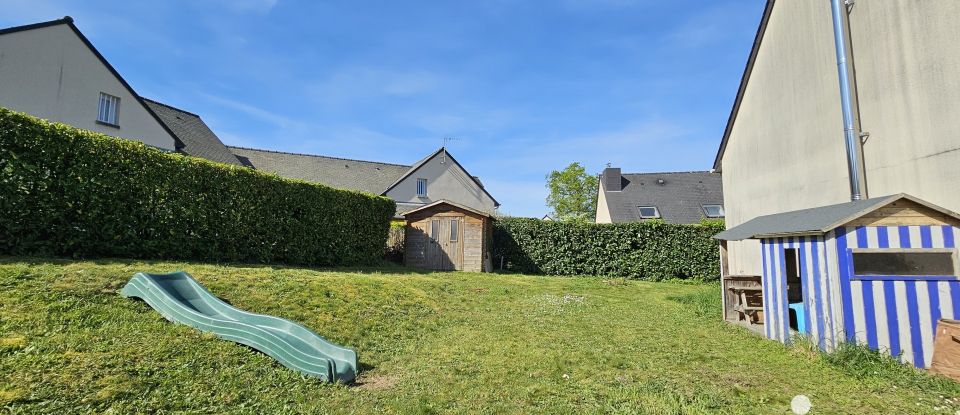House 5 rooms of 77 m² in Bourg-des-Comptes (35890)